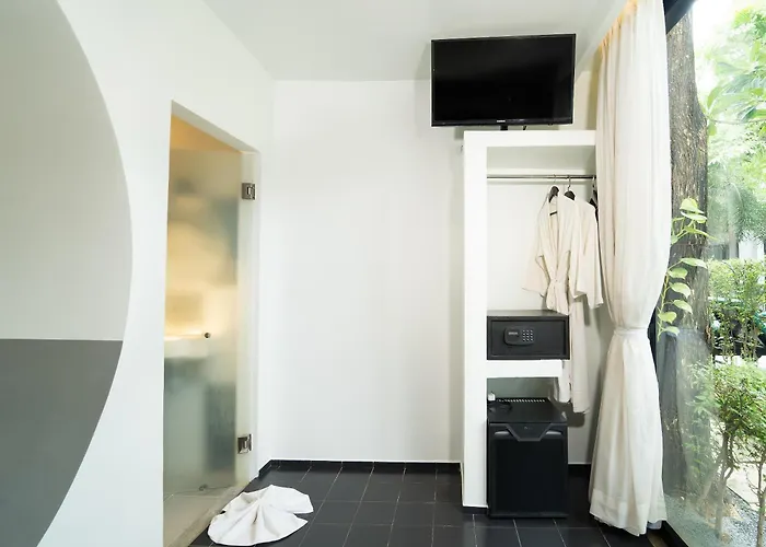 酒店 Tunnel Urban Retreat 4*