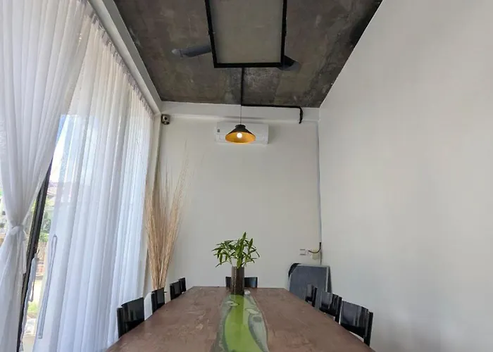 Tunnel Urban Retreat Siem Reap
