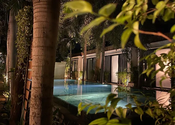 Tunnel Urban Retreat 4*
